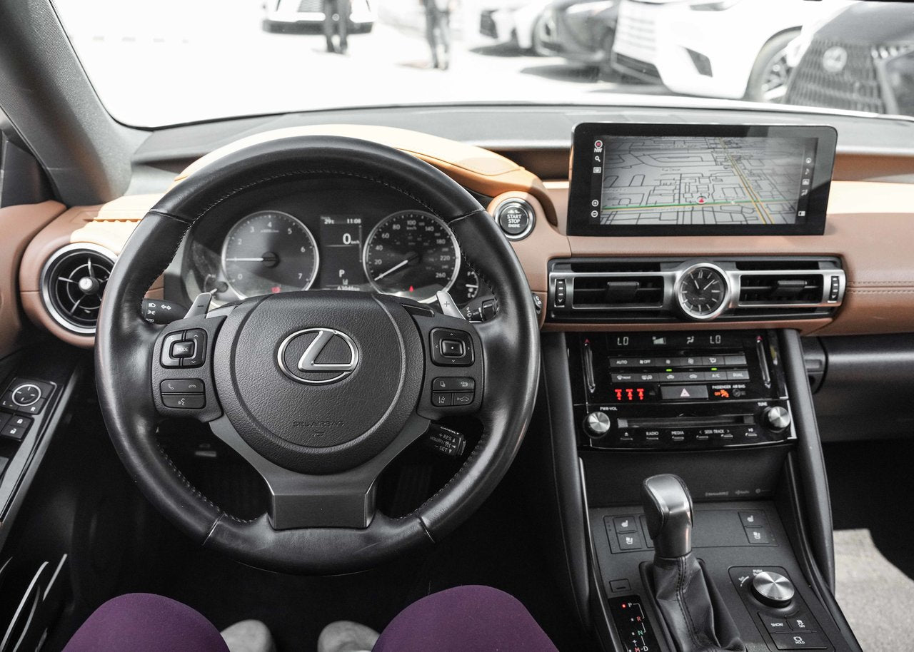 2022 Lexus IS 300 **LUXURY AWD**