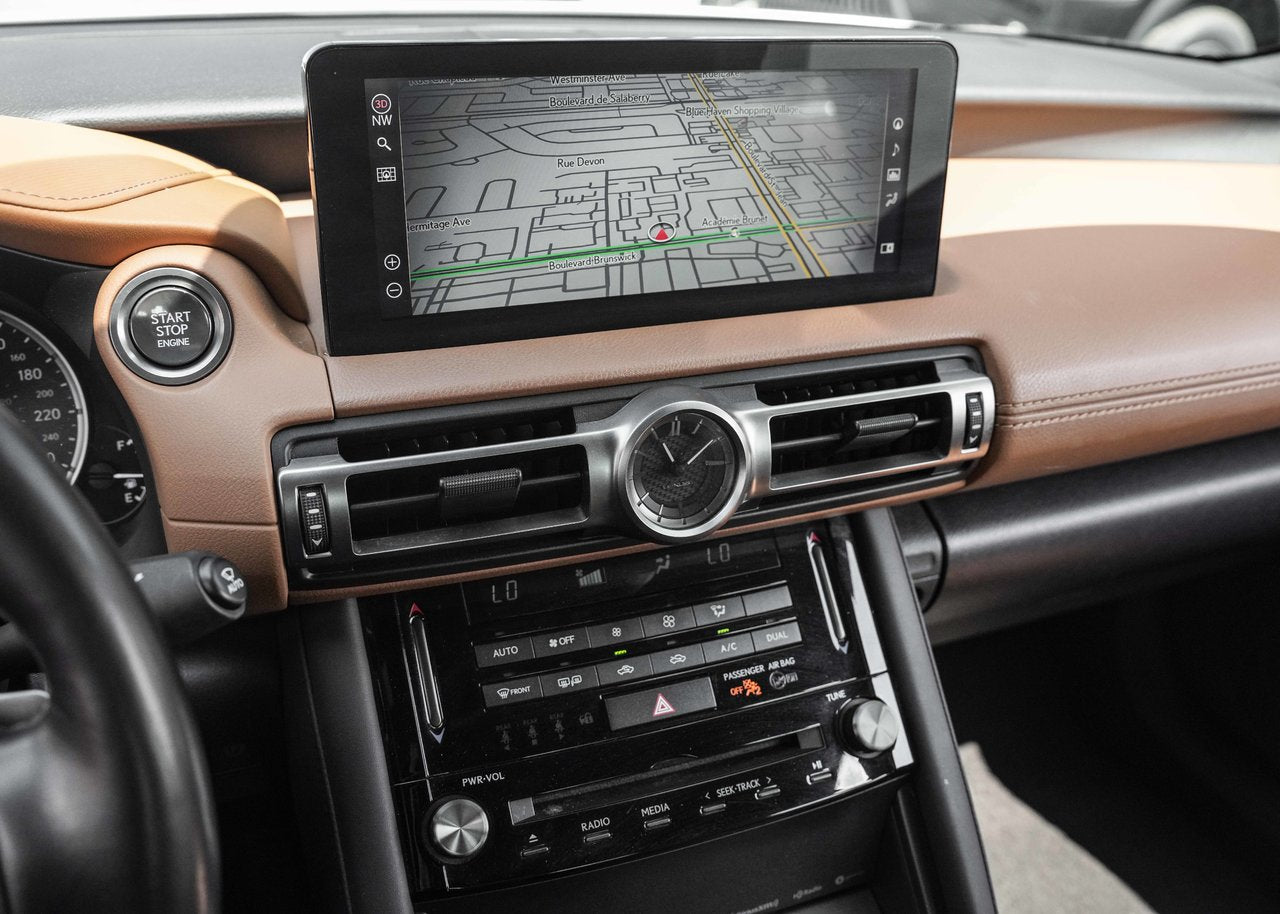 2022 Lexus IS 300 **LUXURY AWD**