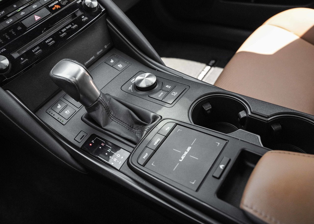 2022 Lexus IS 300 **LUXURY AWD**