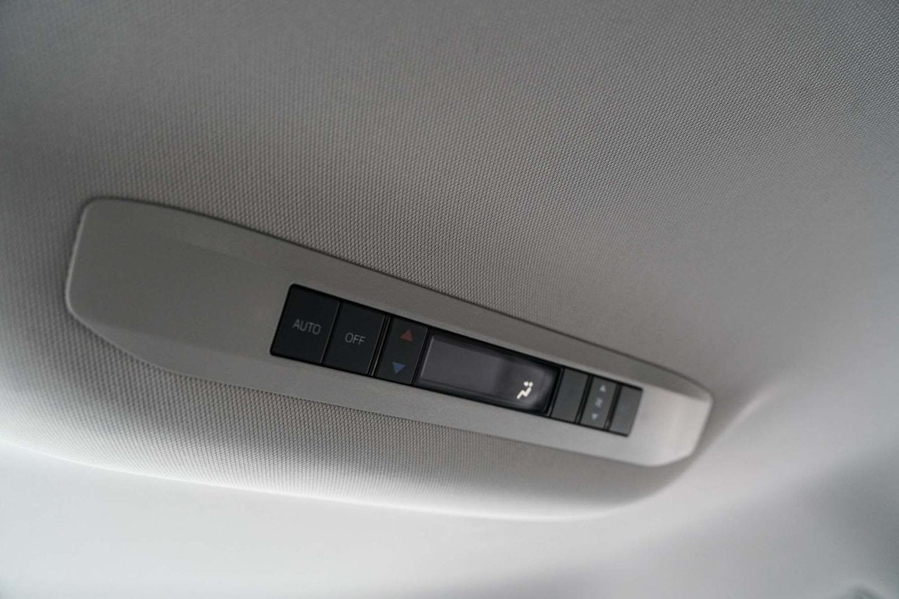 2025 Toyota Sienna LE AWD HYBRID