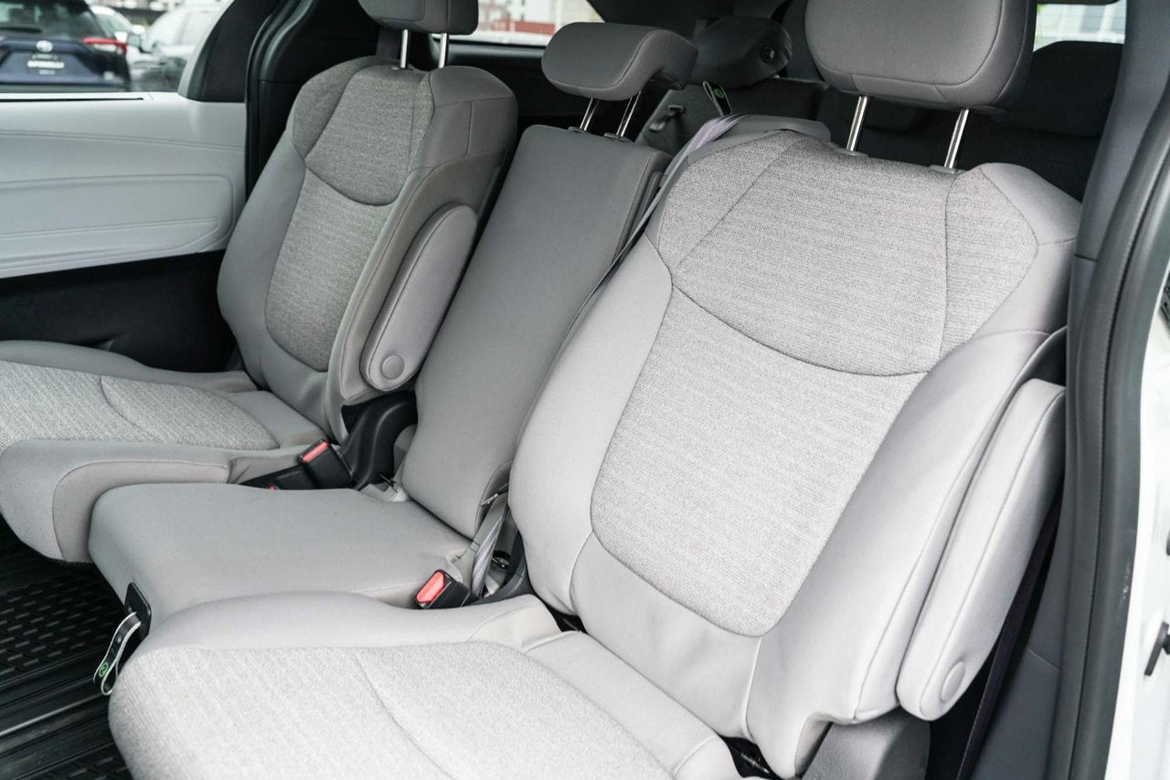 2025 Toyota Sienna LE AWD HYBRID