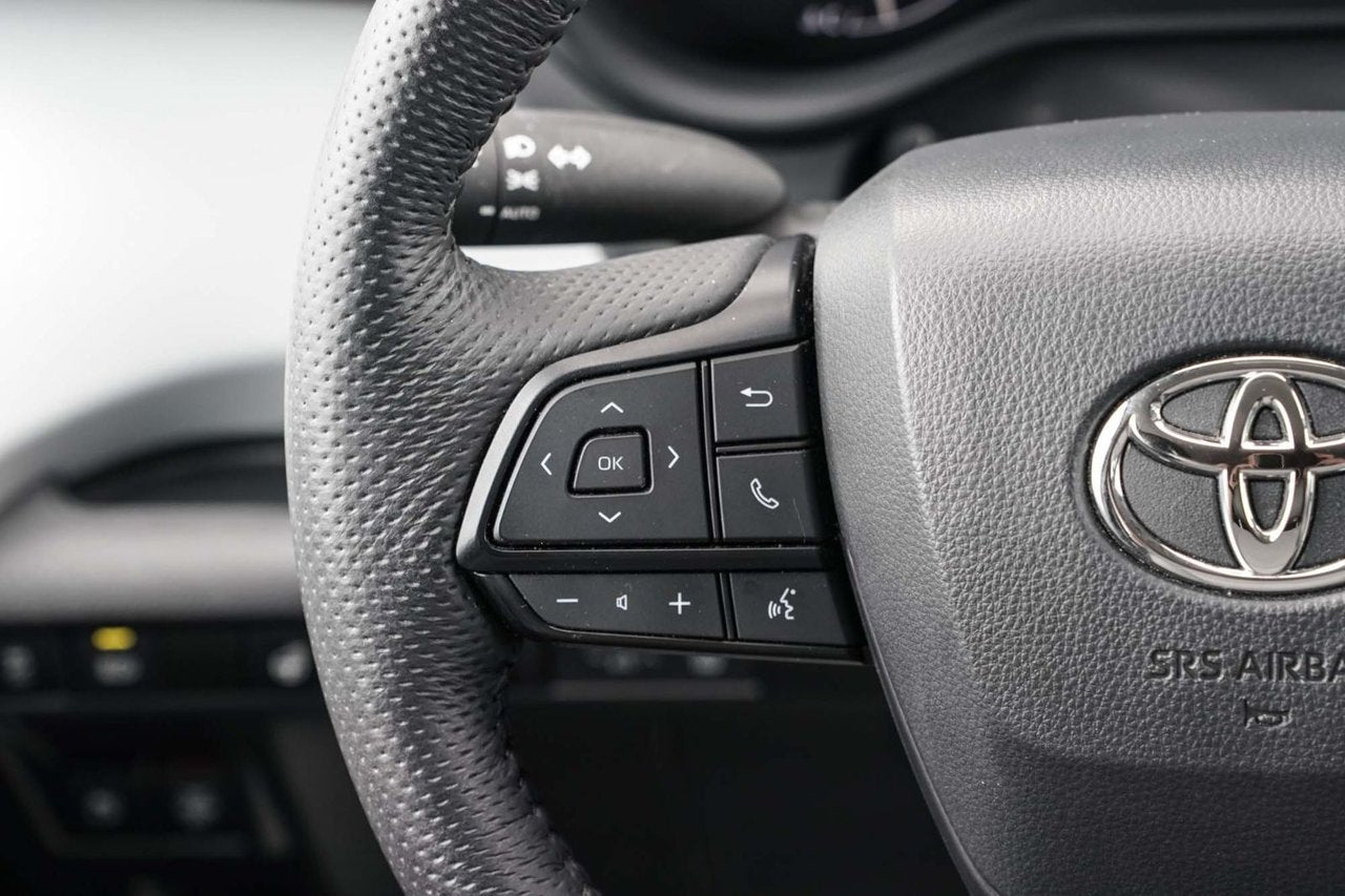 2025 Toyota Sienna LE AWD HYBRID