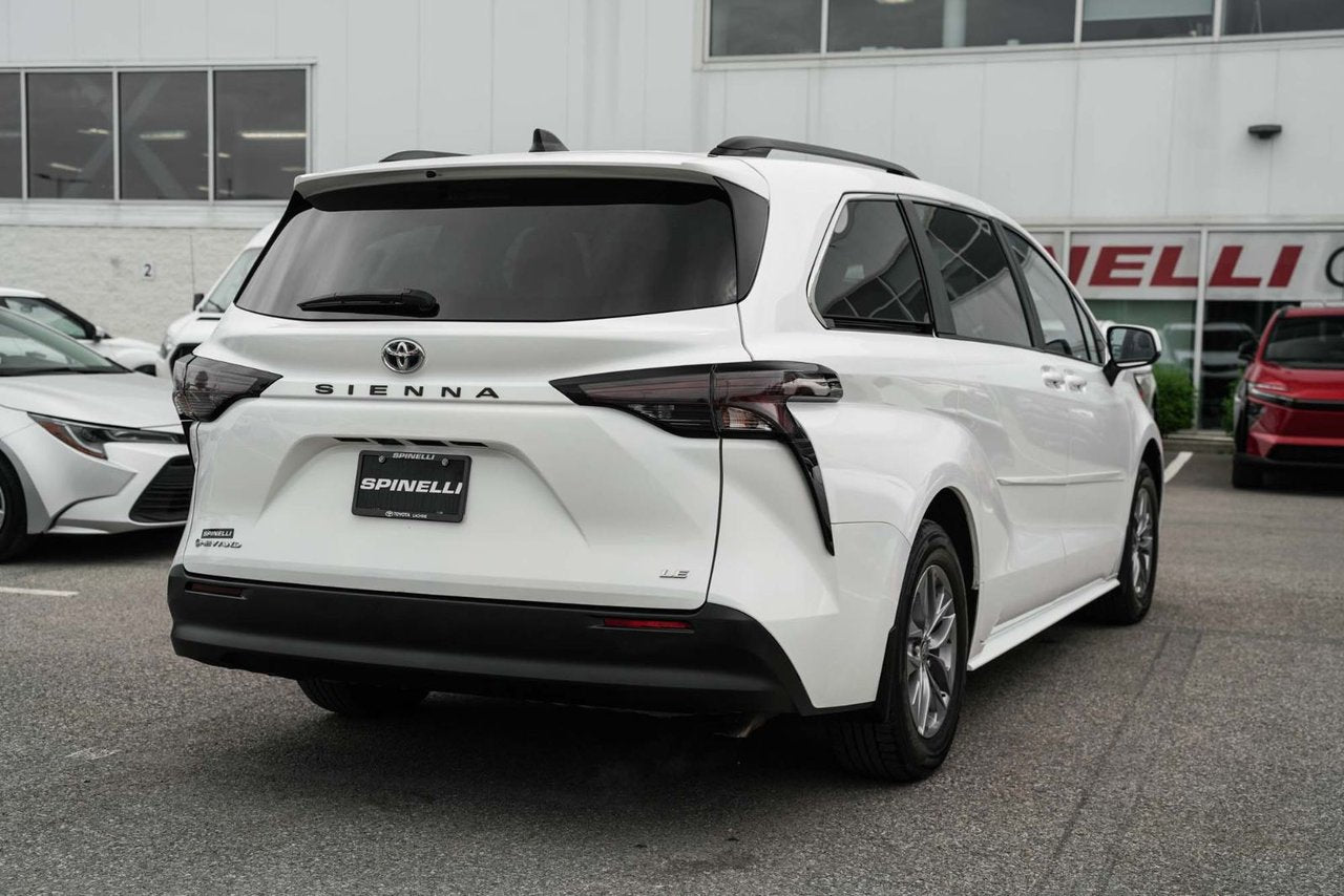 2025 Toyota Sienna LE AWD HYBRID
