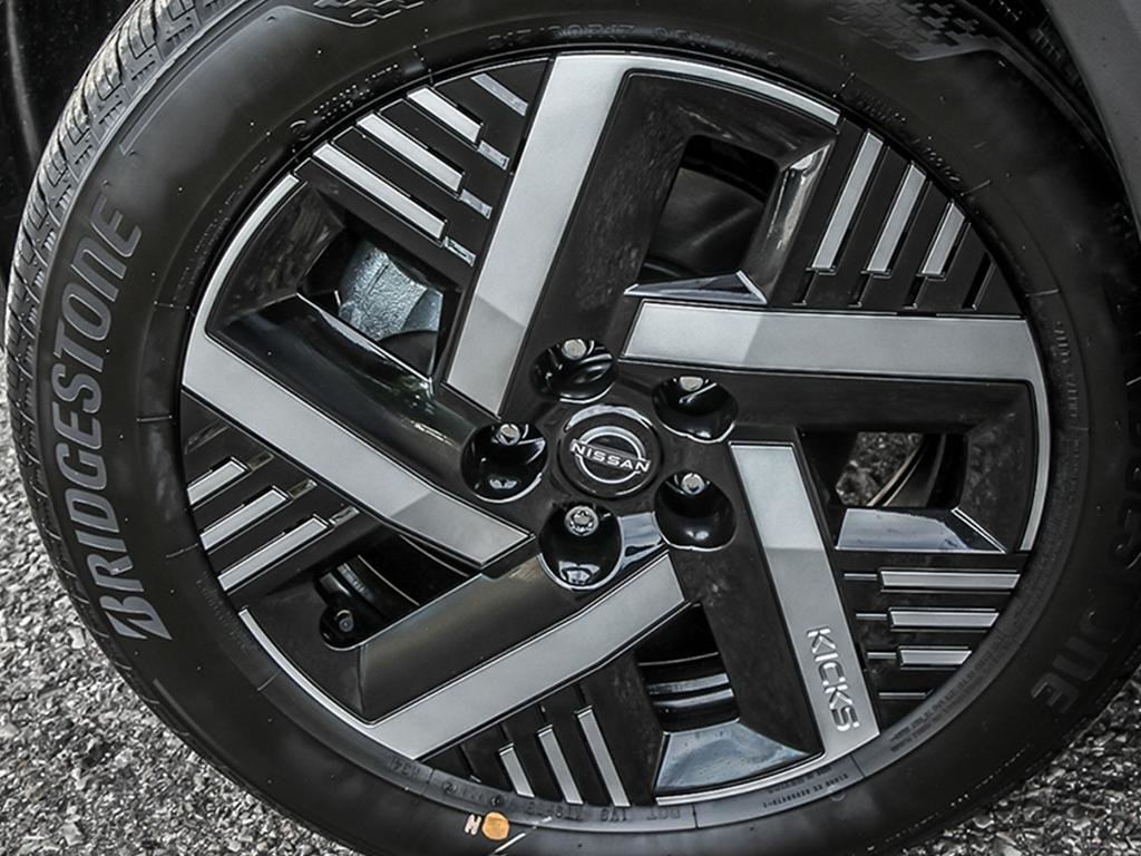 2026 Nissan Kicks SV FWD