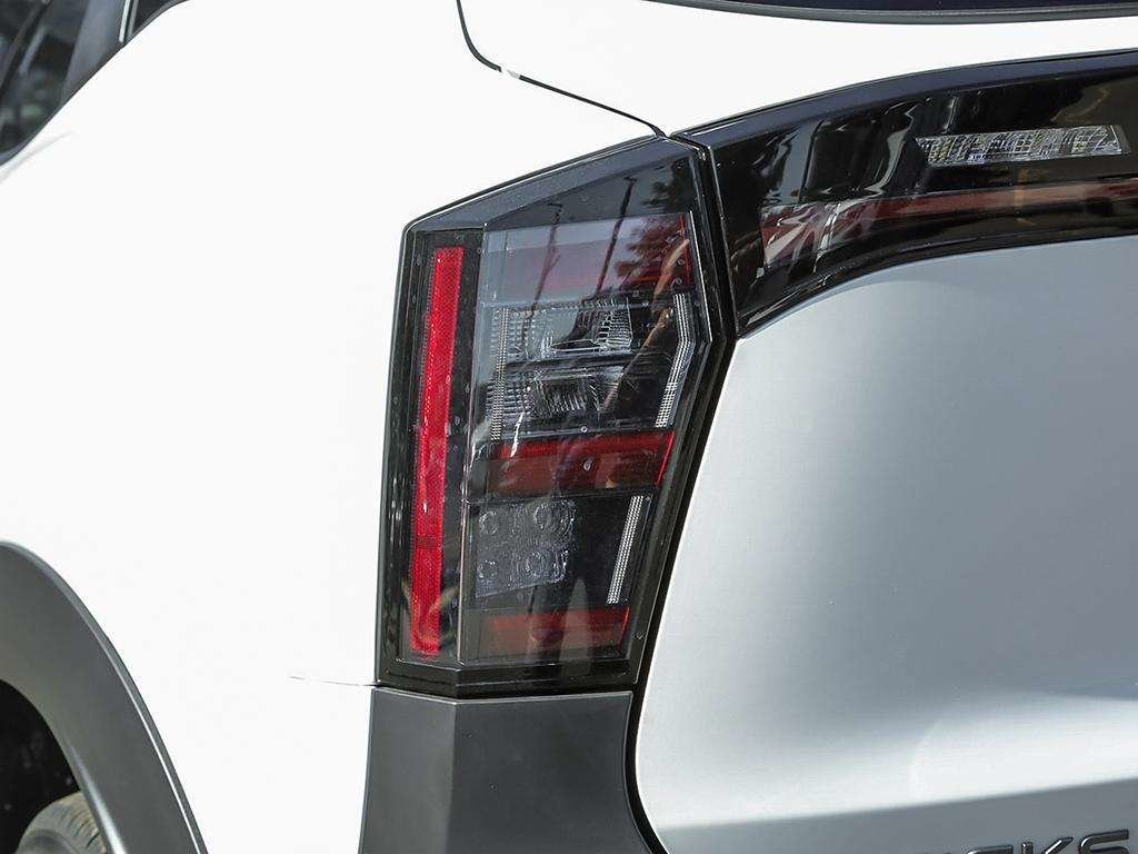 2026 Nissan Kicks SV FWD