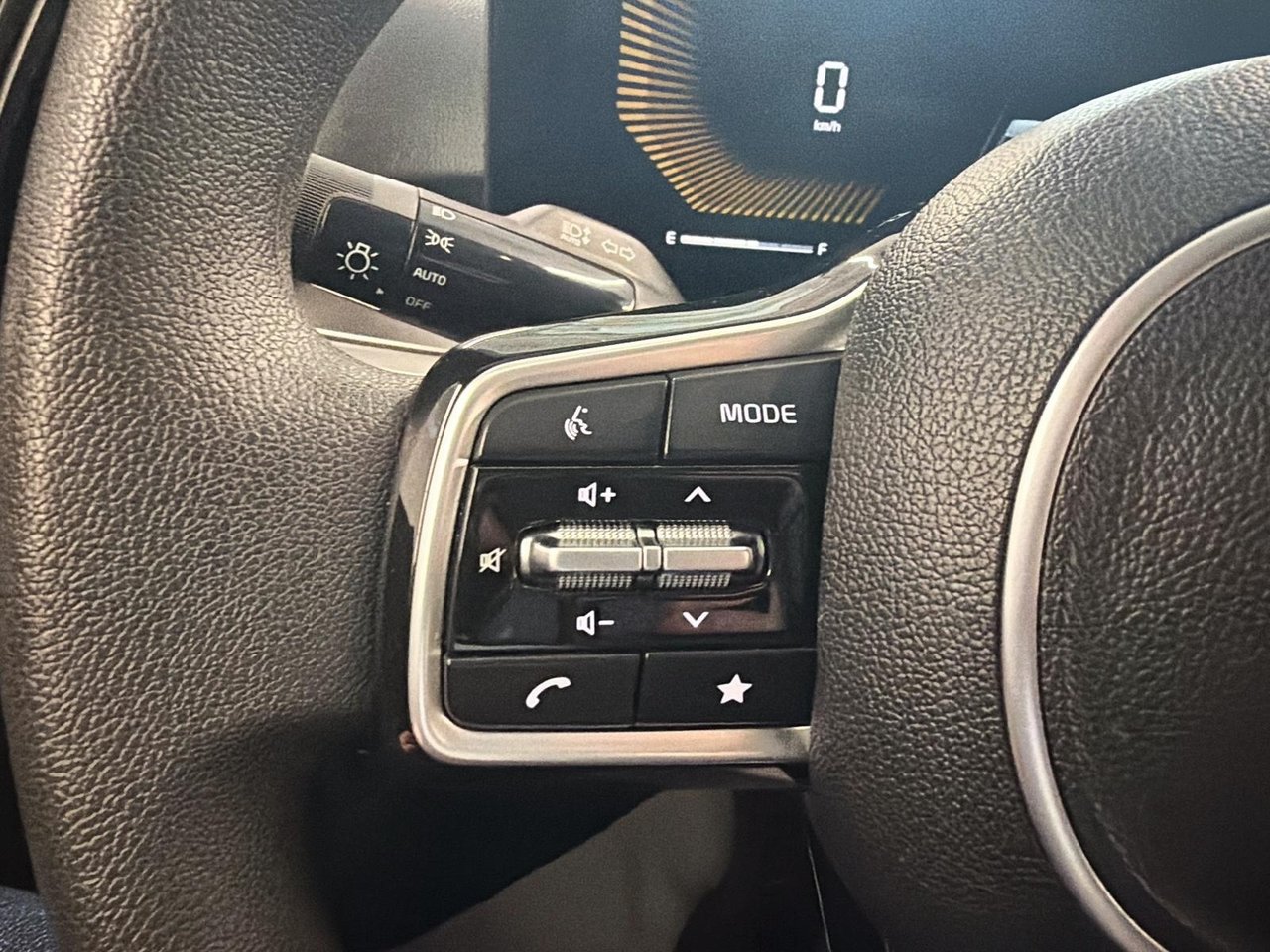 2024 Kia Sorento LX