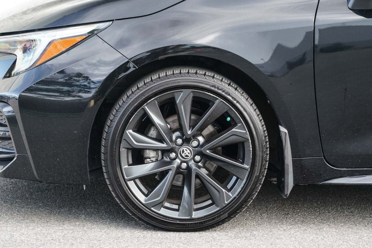 2024 Toyota Corolla SE PACKAGE HYBRID