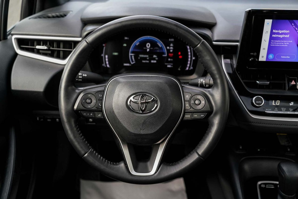 2024 Toyota Corolla SE PACKAGE HYBRID