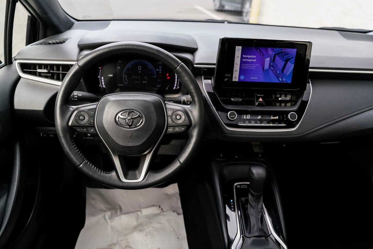 2024 Toyota Corolla SE PACKAGE HYBRID
