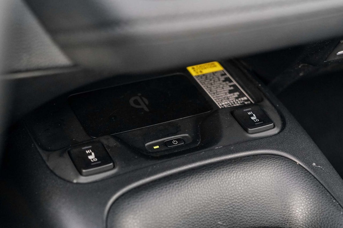 2024 Toyota Corolla SE PACKAGE HYBRID