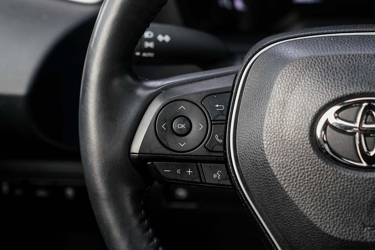 2024 Toyota Corolla SE PACKAGE HYBRID