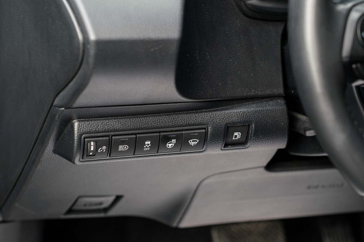 2024 Toyota Corolla SE PACKAGE HYBRID
