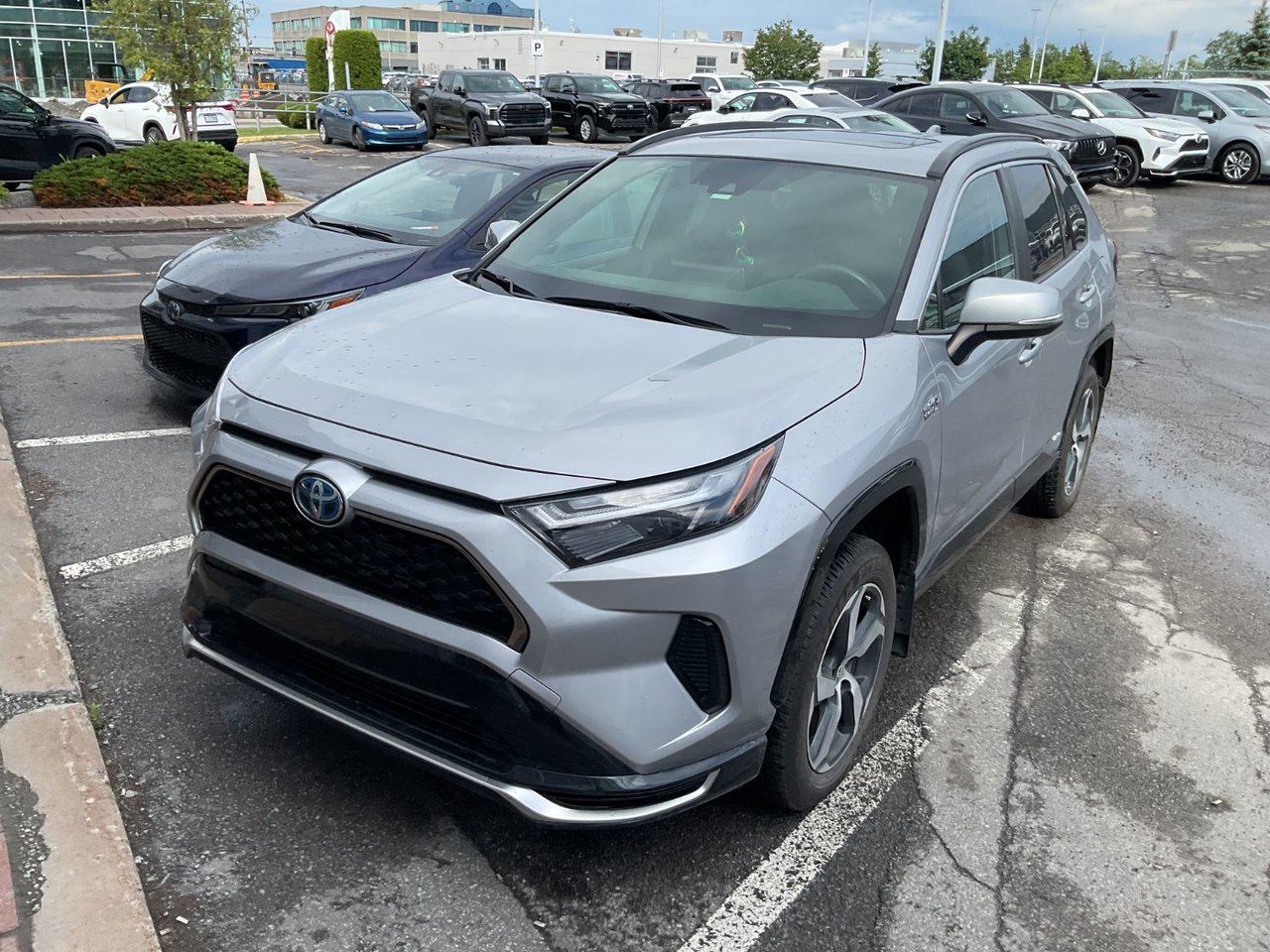 2024 Toyota RAV4 Prime SE