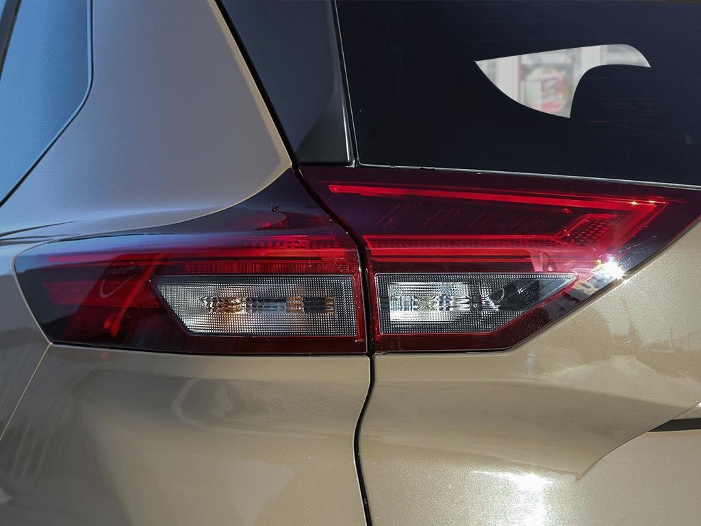 2026 Nissan Rogue AWD Rock Creek
