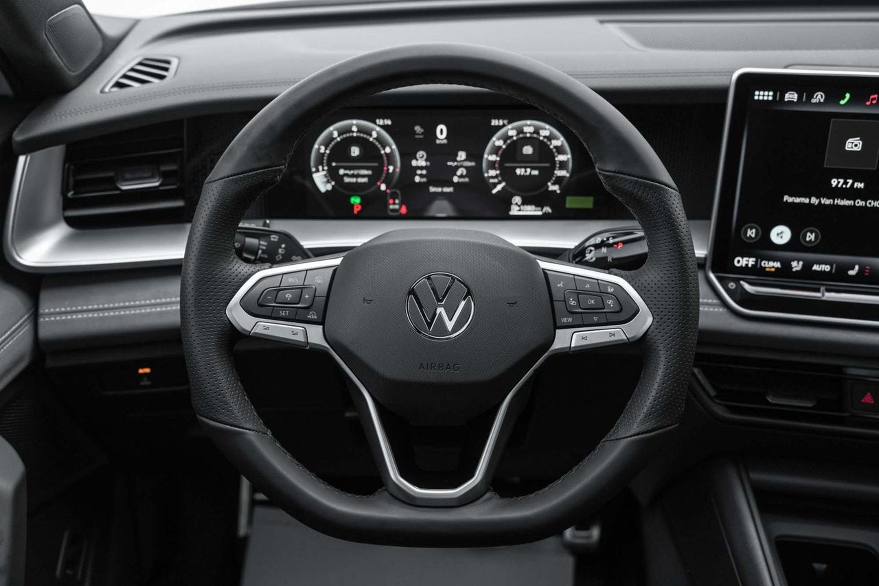 2026 Volkswagen Tiguan Comfortline R-Line Black Edition 4MOTION