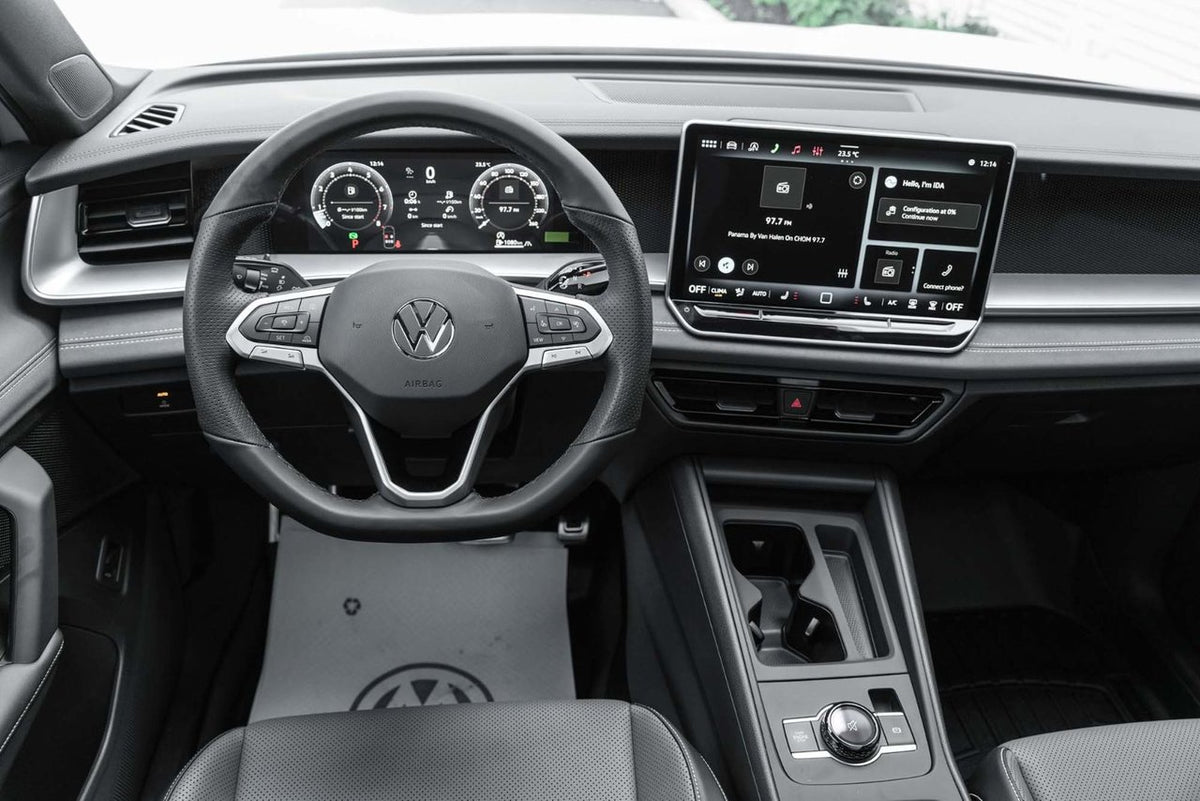 2026 Volkswagen Tiguan Comfortline R-Line Black Edition 4MOTION