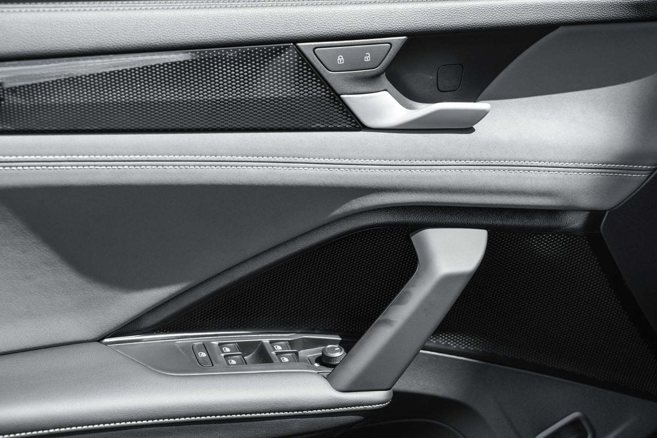 2026 Volkswagen Tiguan Comfortline R-Line Black Edition 4MOTION