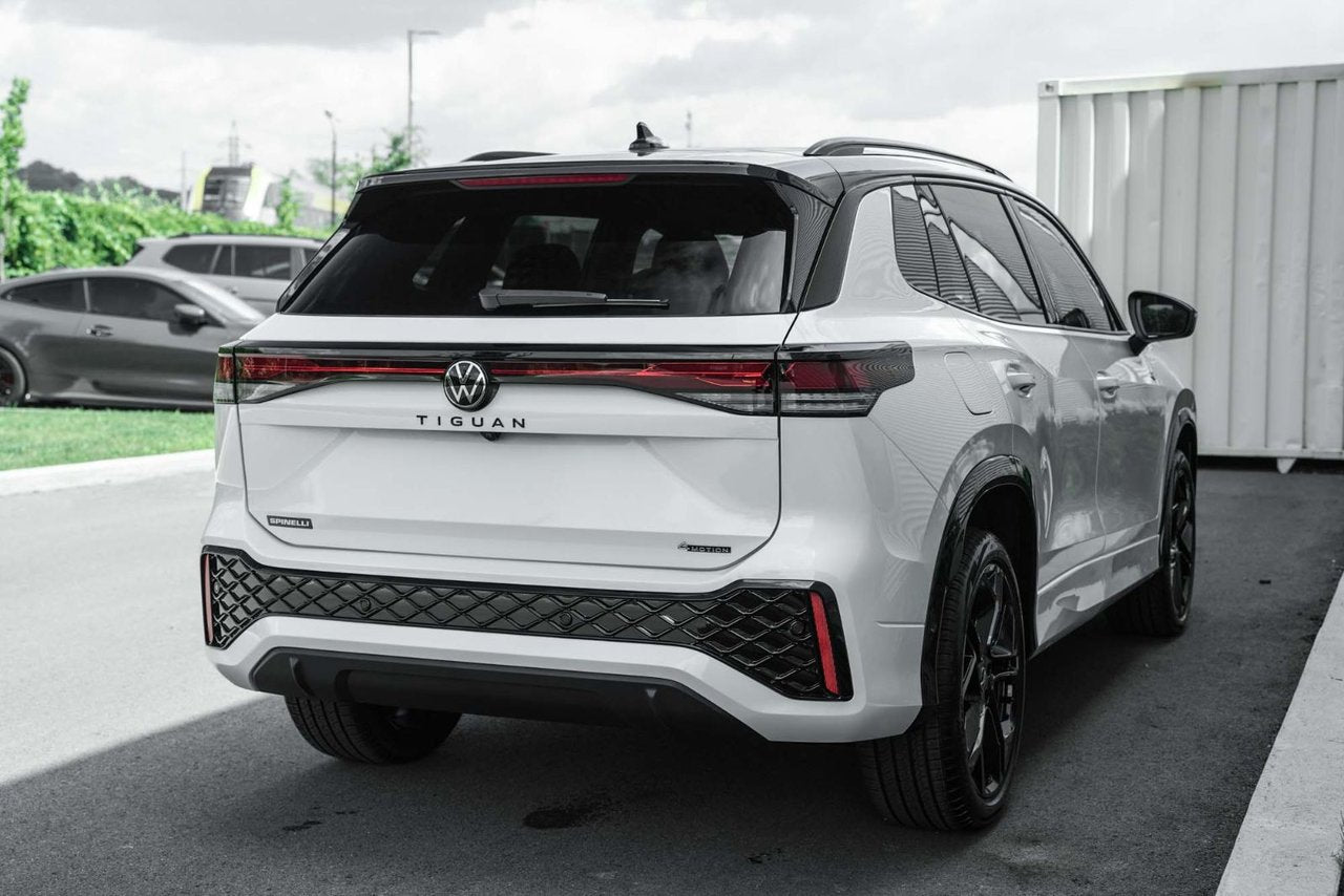 2026 Volkswagen Tiguan Comfortline R-Line Black Edition 4MOTION