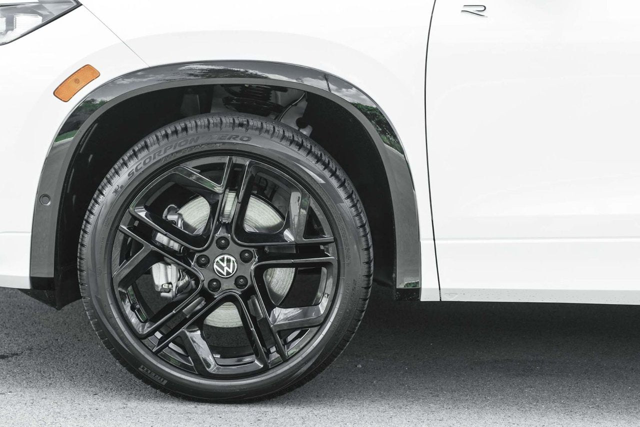 2026 Volkswagen Tiguan Comfortline R-Line Black Edition 4MOTION