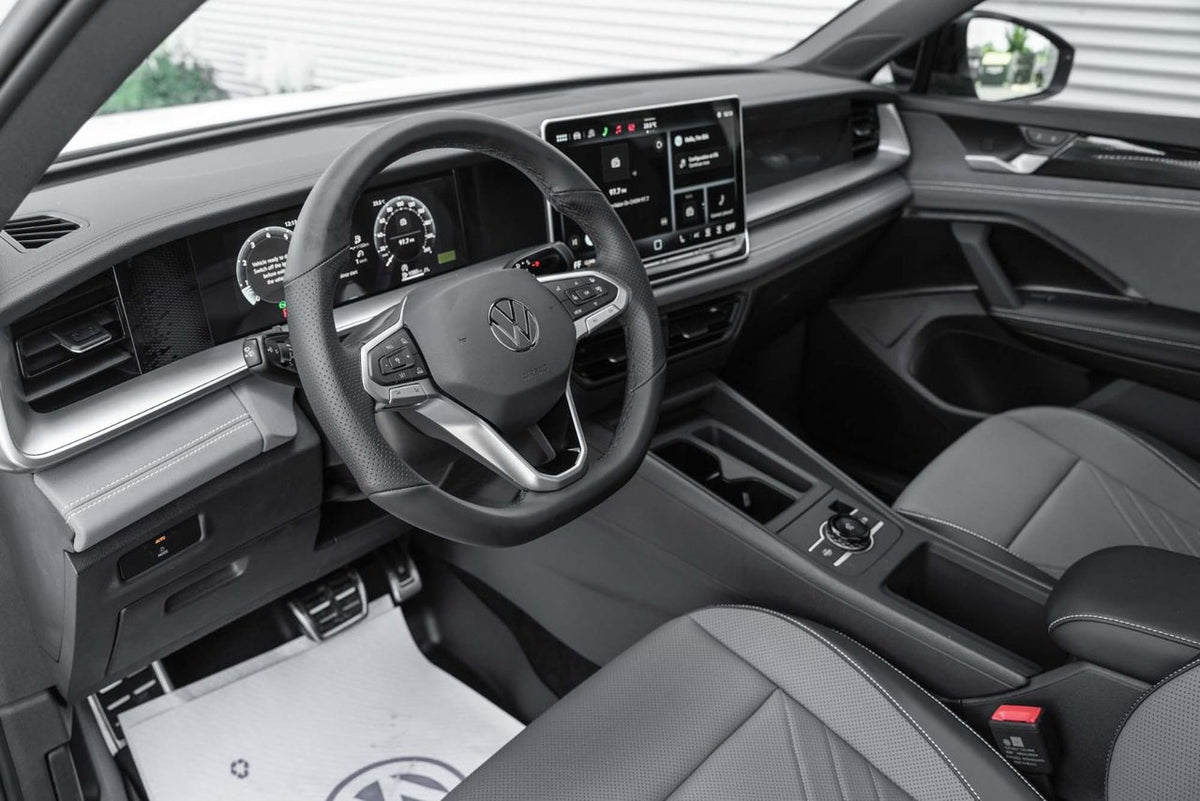 2026 Volkswagen Tiguan Comfortline R-Line Black Edition 4MOTION