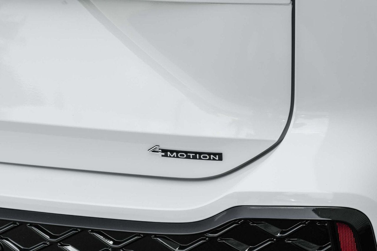 2026 Volkswagen Tiguan Comfortline R-Line Black Edition 4MOTION