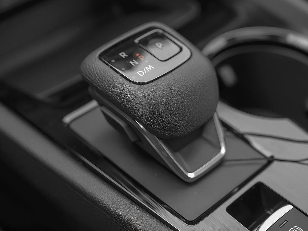 2026 Nissan Rogue AWD SV Dark Armor