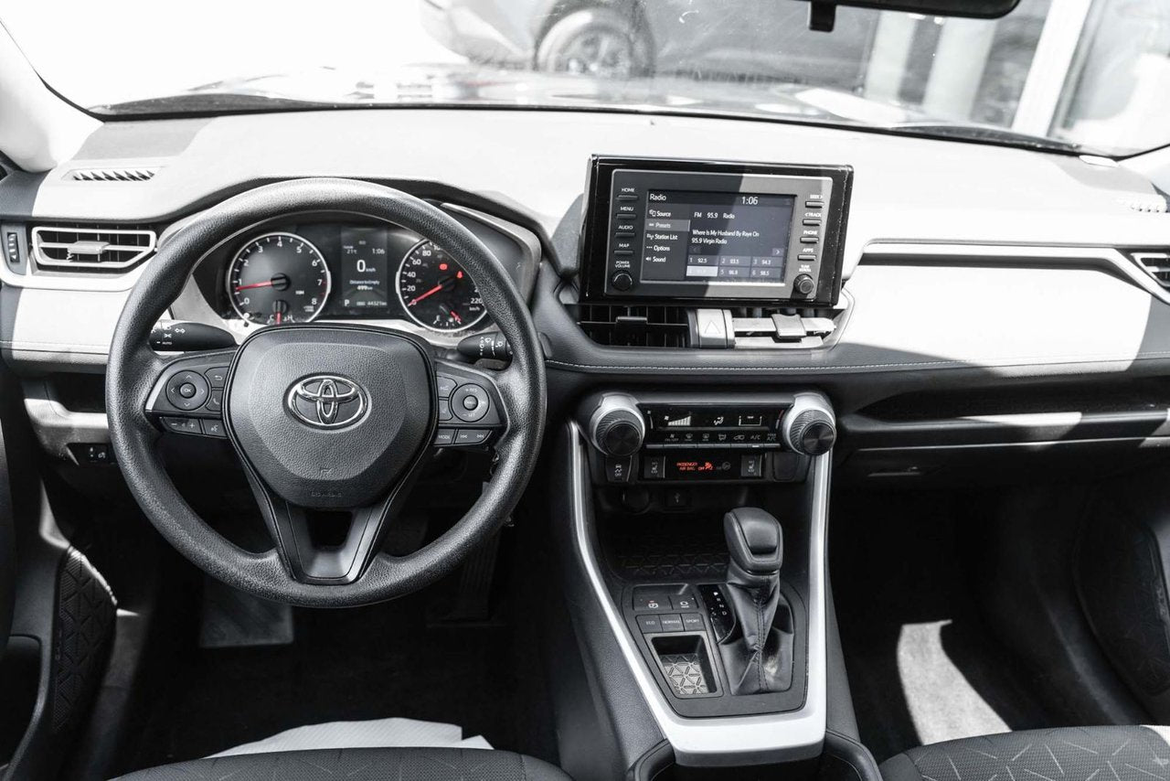 2022 Toyota RAV4 LE