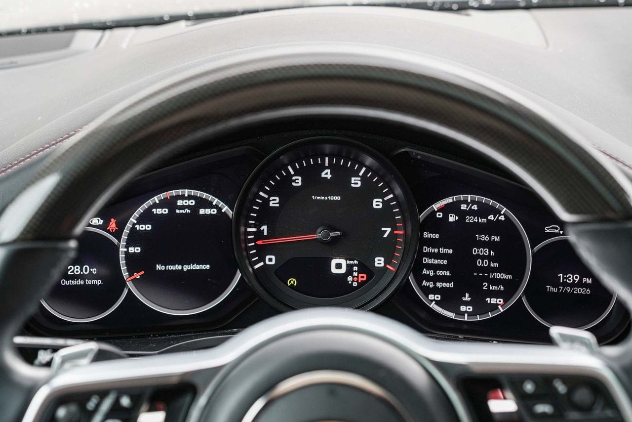 2023 Porsche Cayenne COUPE PLATINUM EDITION LOW KM RED INTERIOR