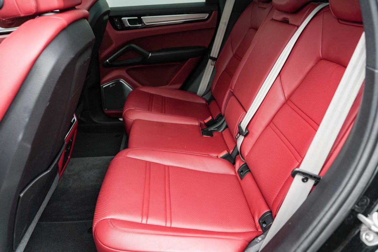 2023 Porsche Cayenne COUPE PLATINUM EDITION LOW KM RED INTERIOR