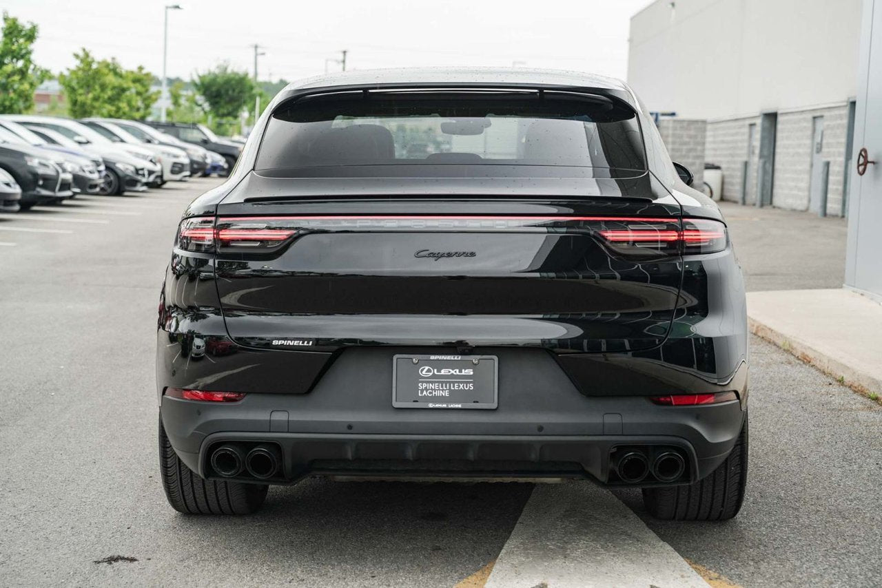 2023 Porsche Cayenne COUPE PLATINUM EDITION LOW KM RED INTERIOR