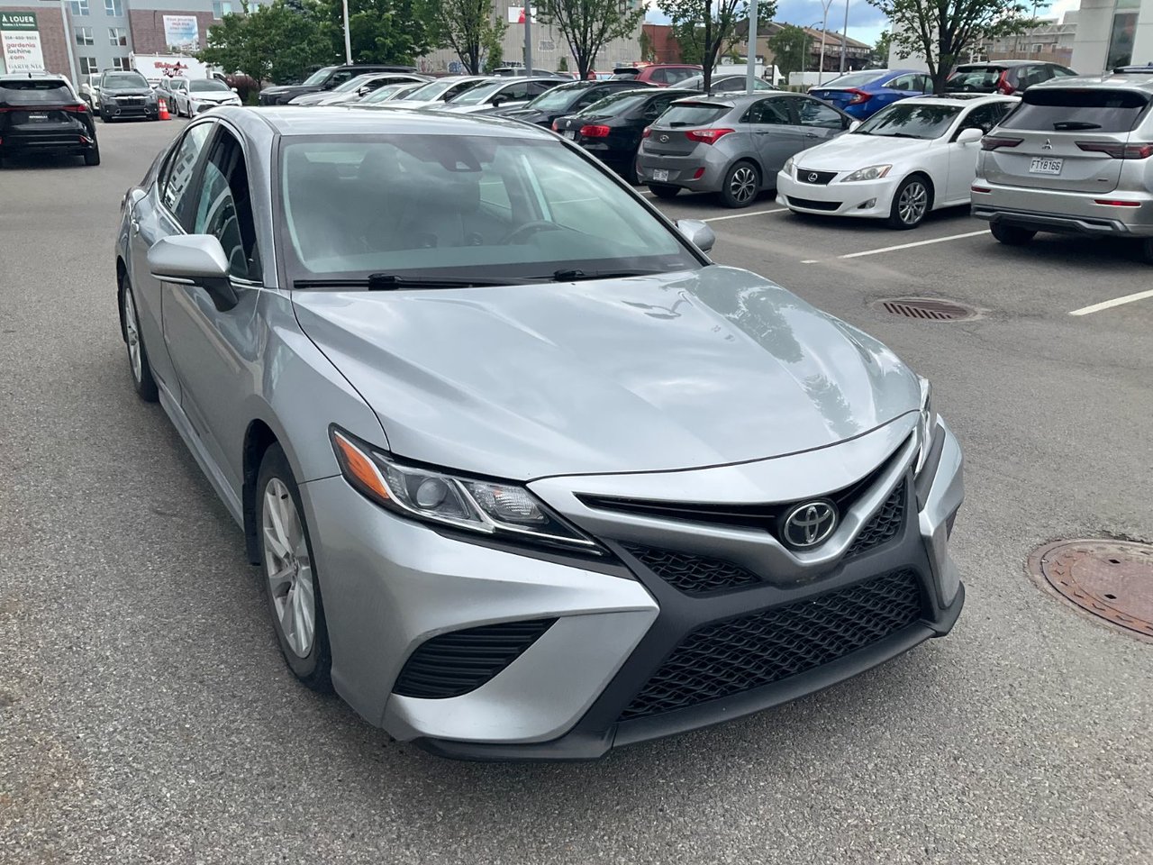 2020 Toyota Camry SE