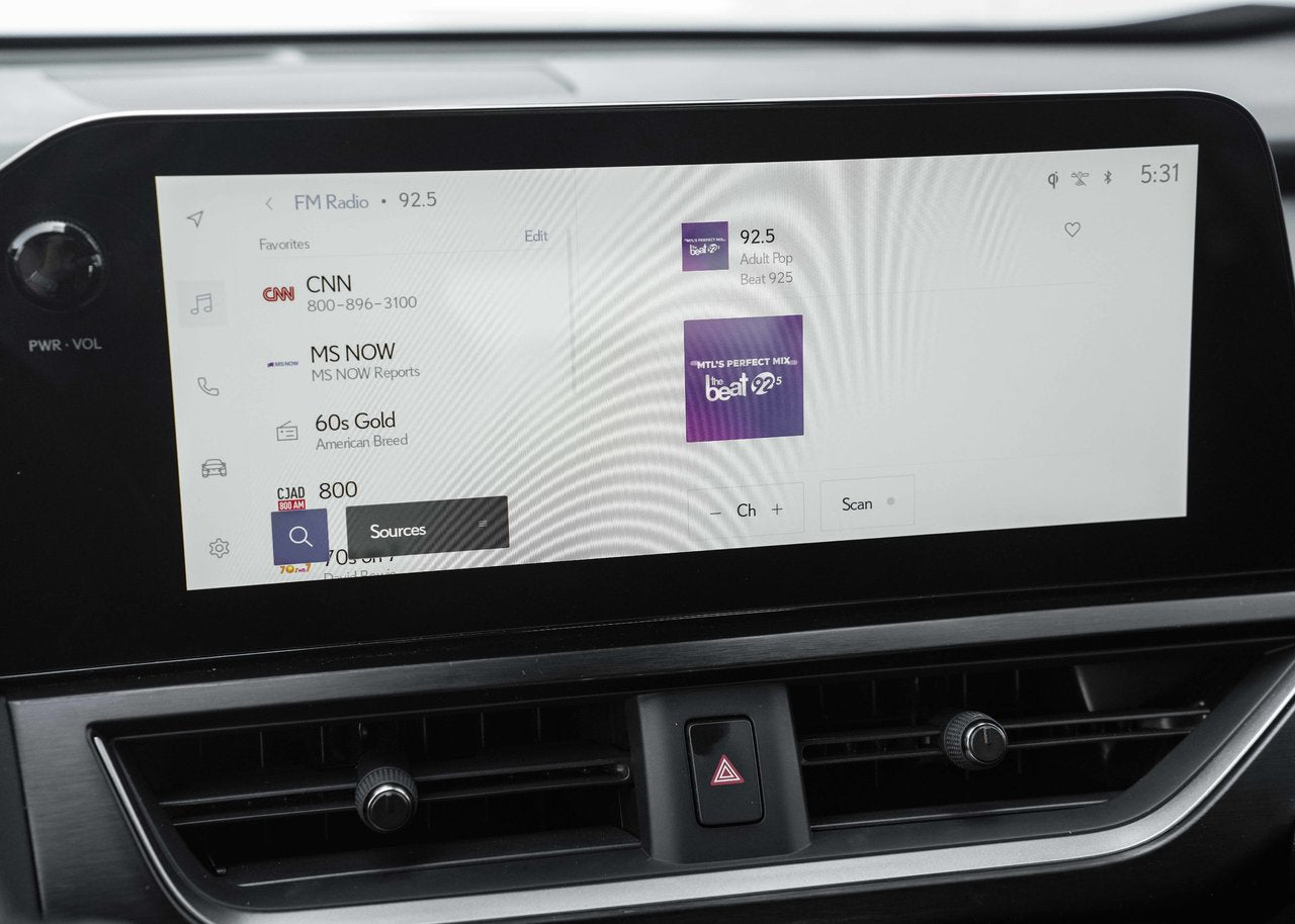 2025 Lexus UX 300h F SPORT 2 AWD CUIR TOIT NAVI