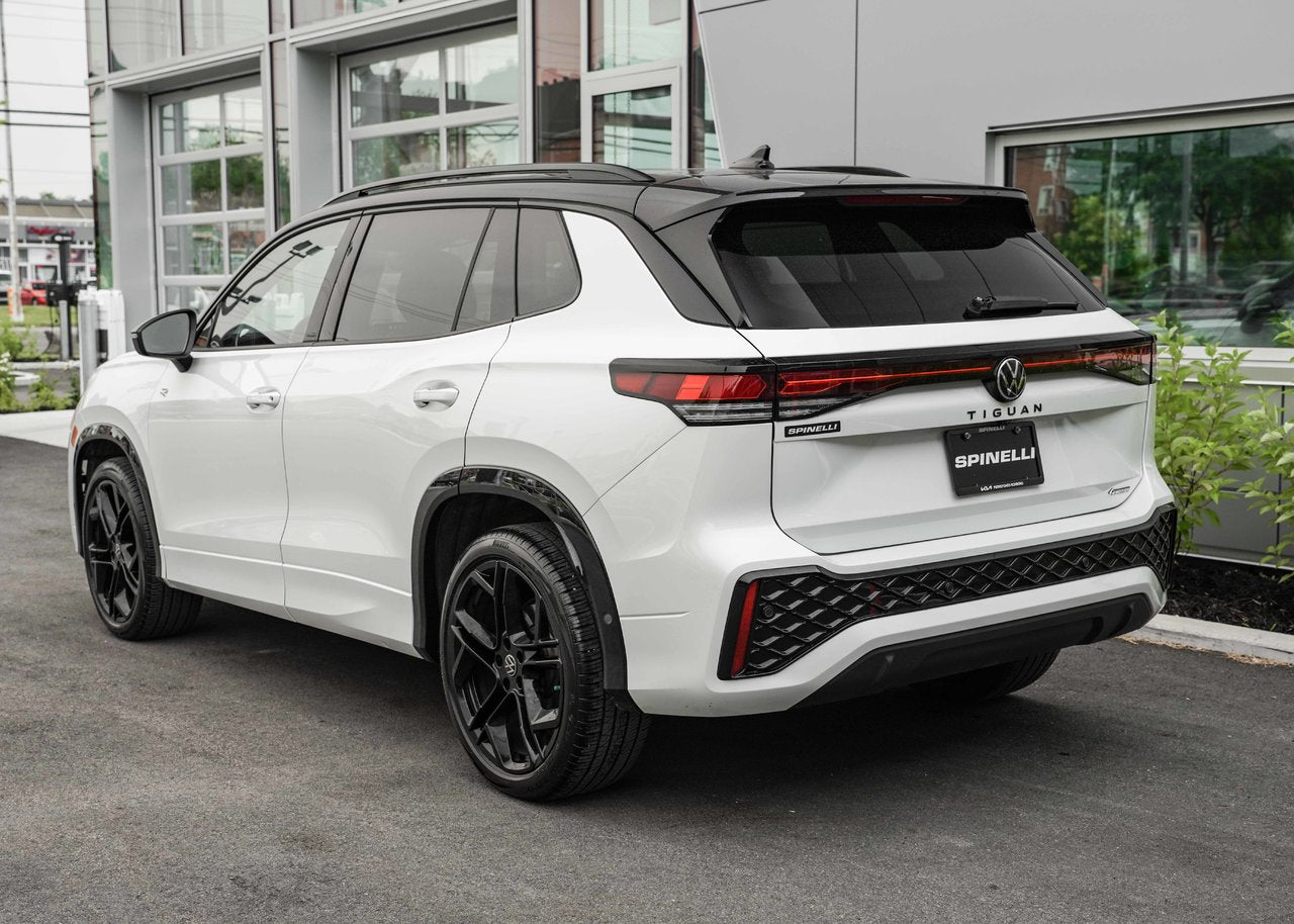 2026 Volkswagen Tiguan Comfortline R-Line Black Edition