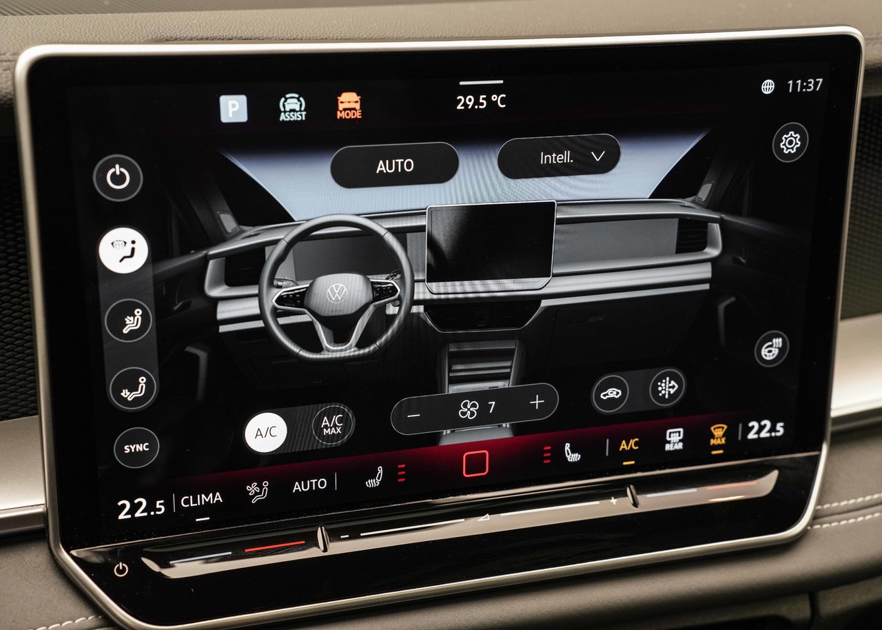 2026 Volkswagen Tiguan Comfortline R-Line Black Edition