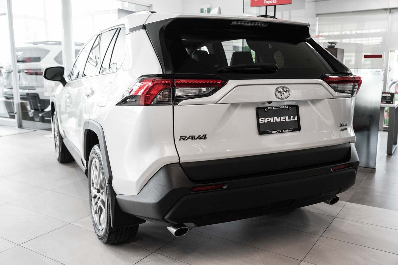 2023 Toyota RAV4 XLE PREMIUM