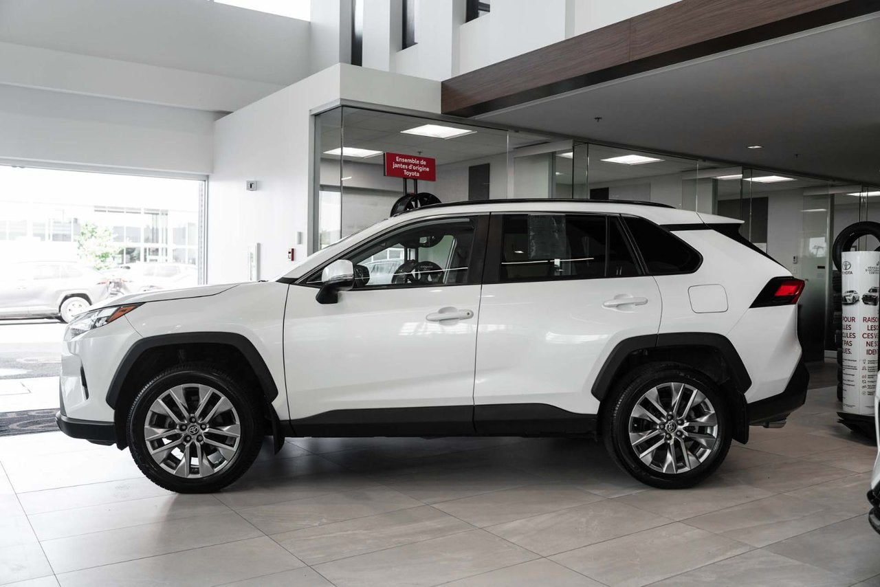 2023 Toyota RAV4 XLE PREMIUM