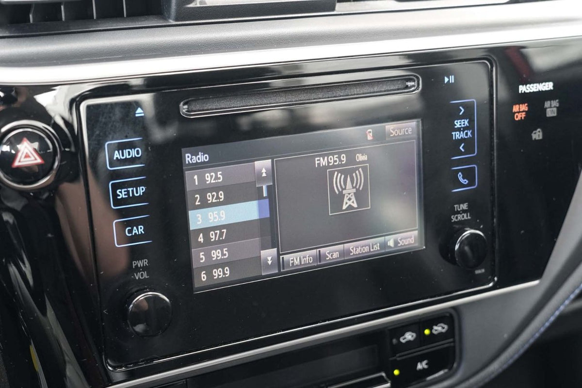 2017 Toyota Corolla SE MANUEL