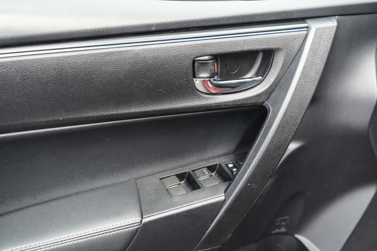 2017 Toyota Corolla SE MANUEL