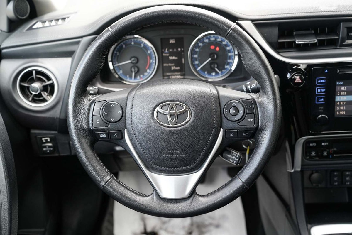 2017 Toyota Corolla SE MANUEL