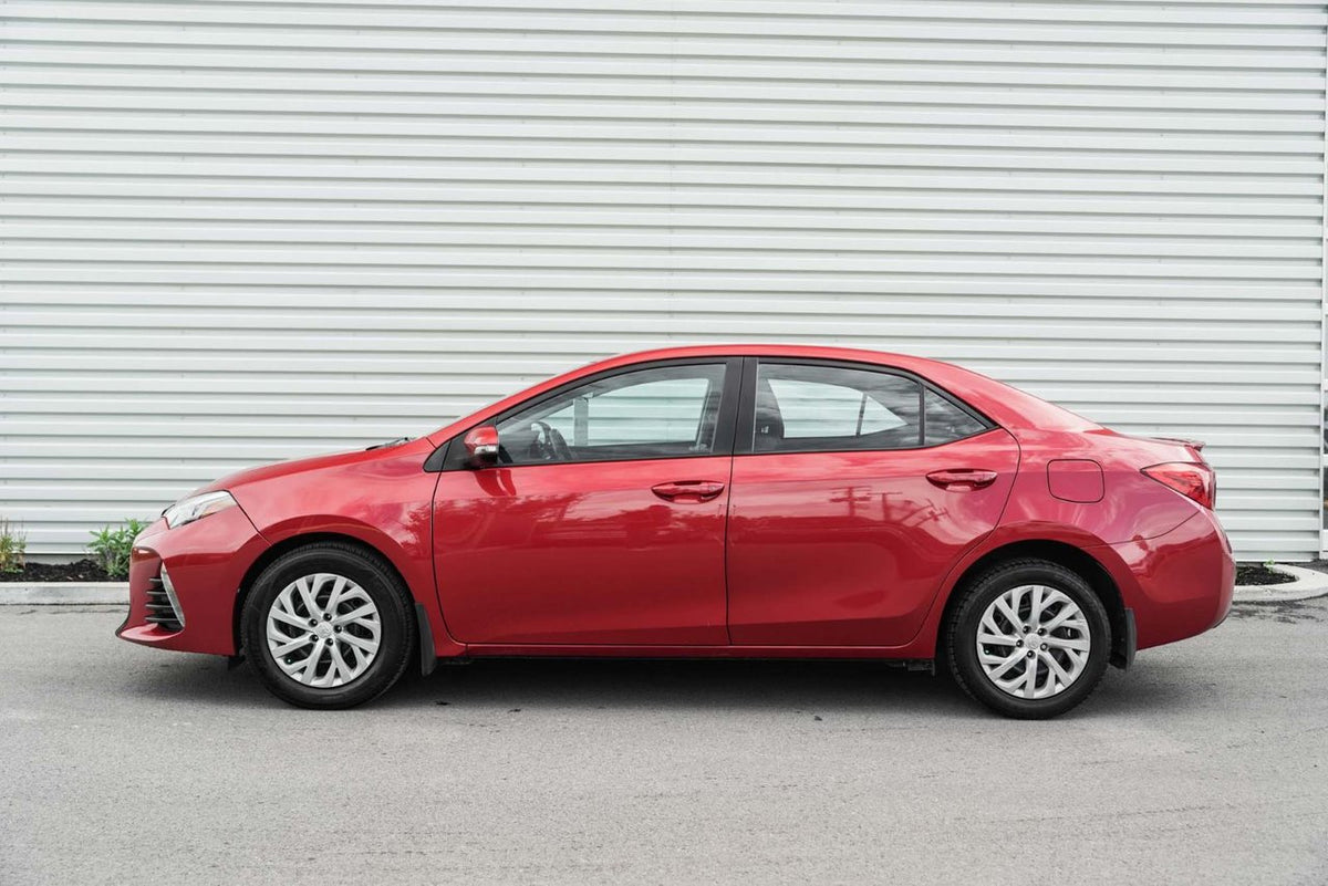2017 Toyota Corolla SE MANUEL