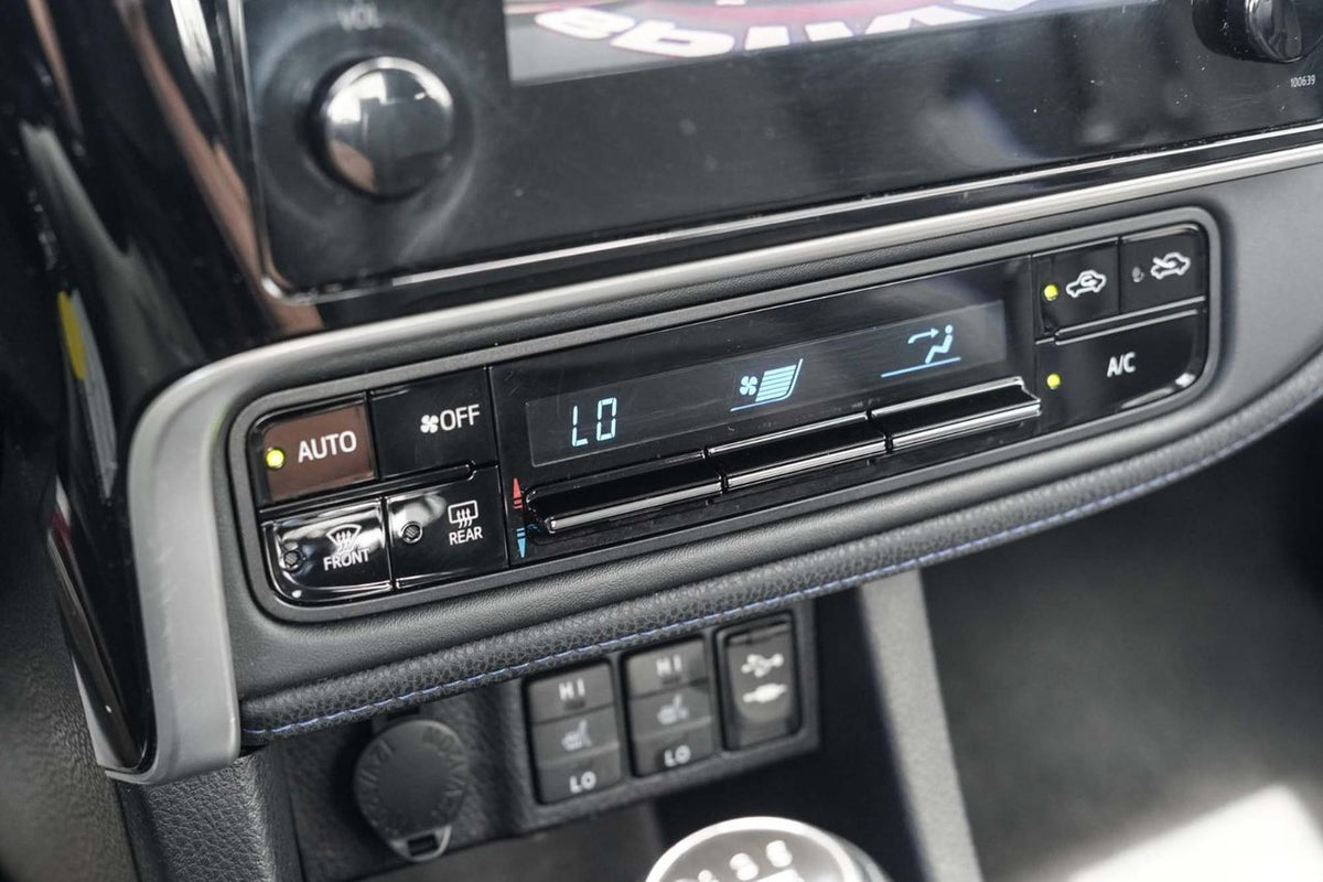 2017 Toyota Corolla SE MANUEL