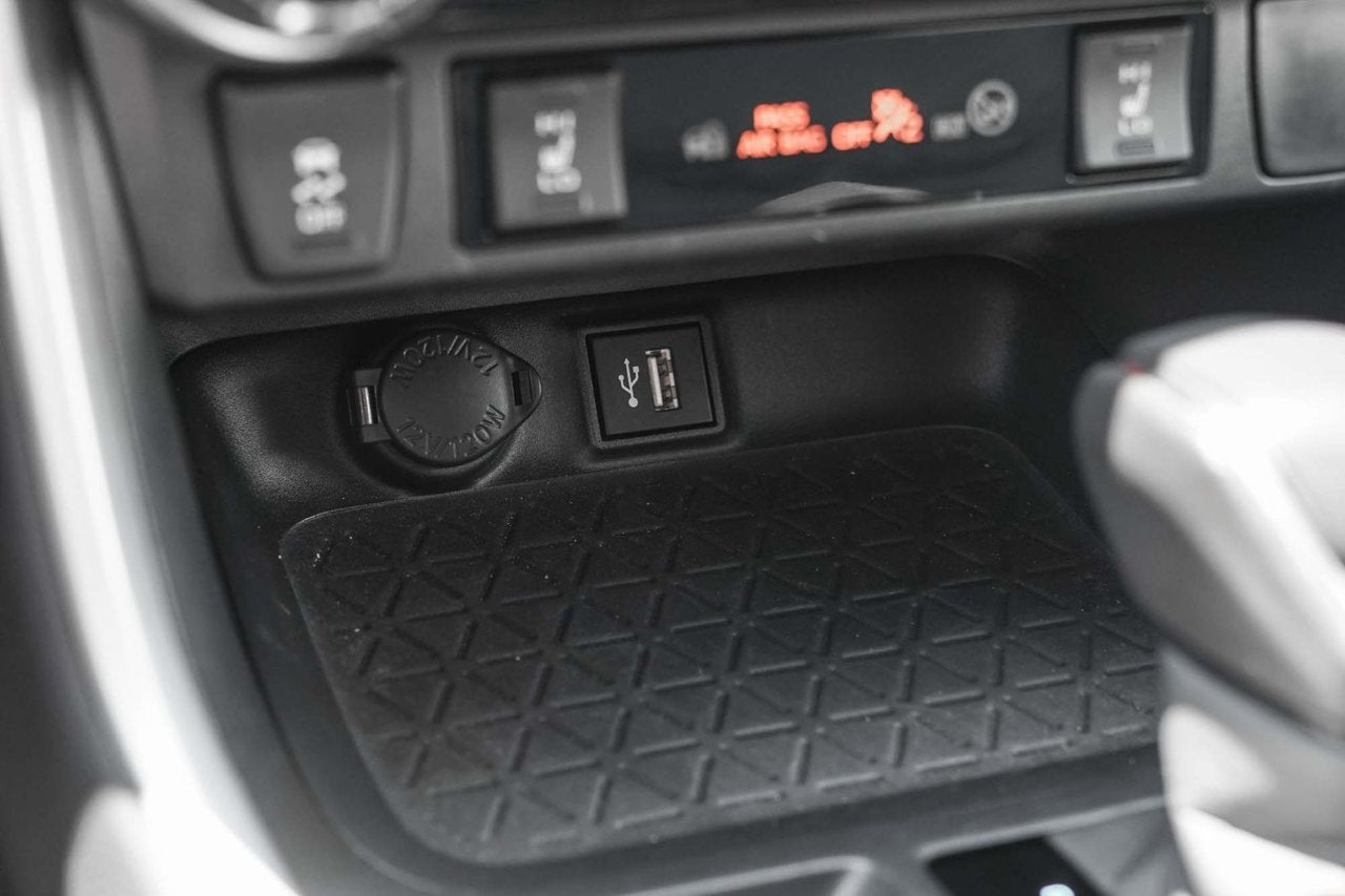 2025 Toyota RAV4 Hybrid XLE PREMIUM