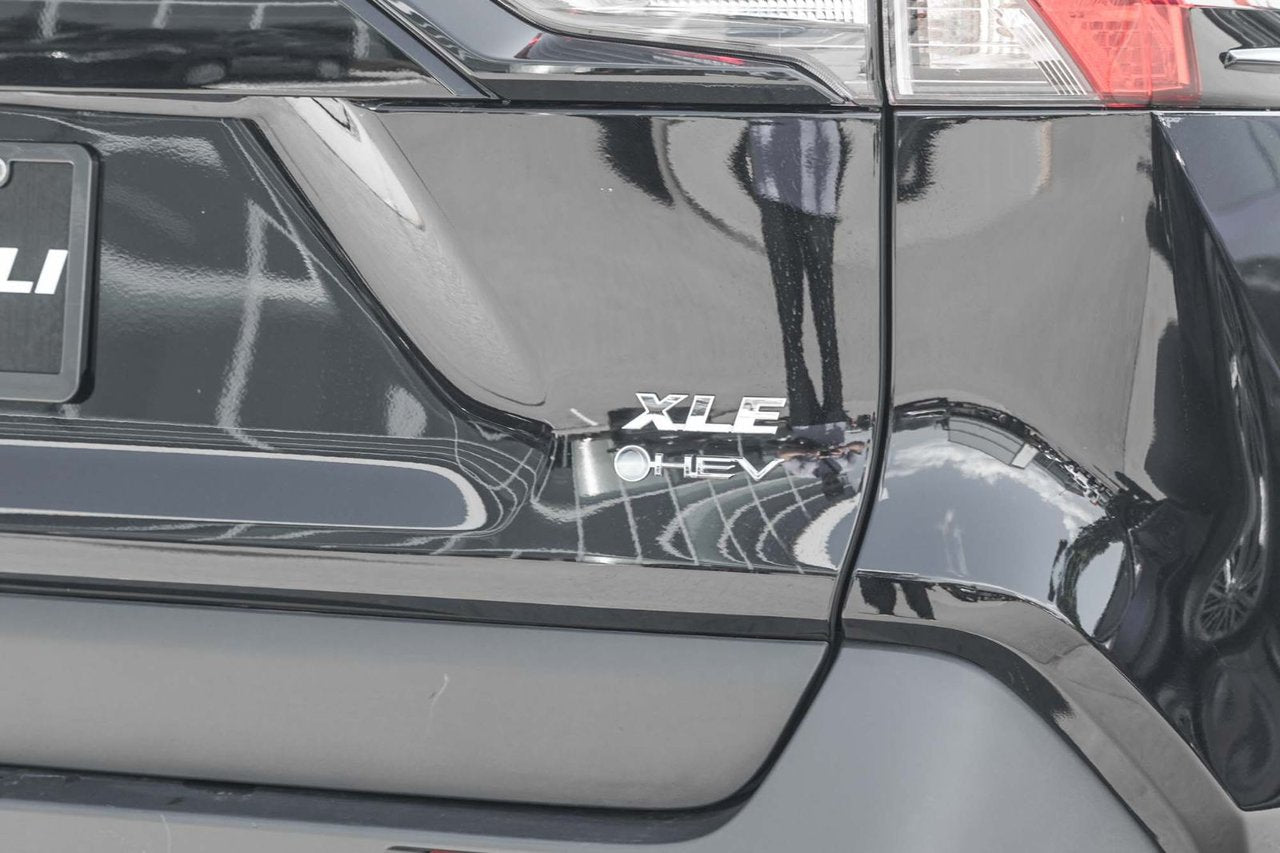 2025 Toyota RAV4 Hybrid XLE PREMIUM