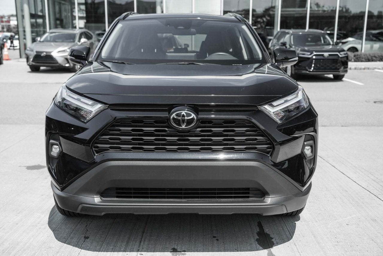 2025 Toyota RAV4 Hybrid XLE PREMIUM