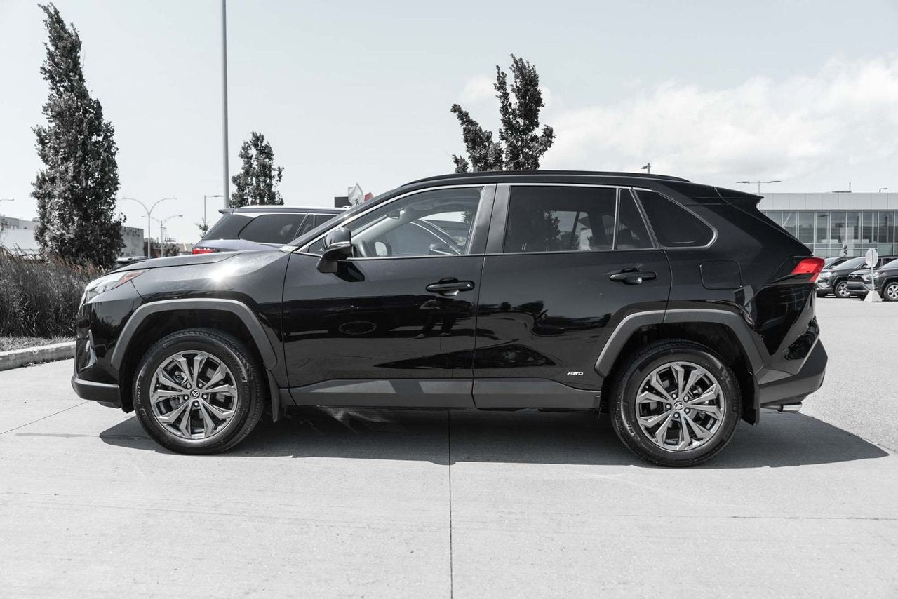 2025 Toyota RAV4 Hybrid XLE PREMIUM