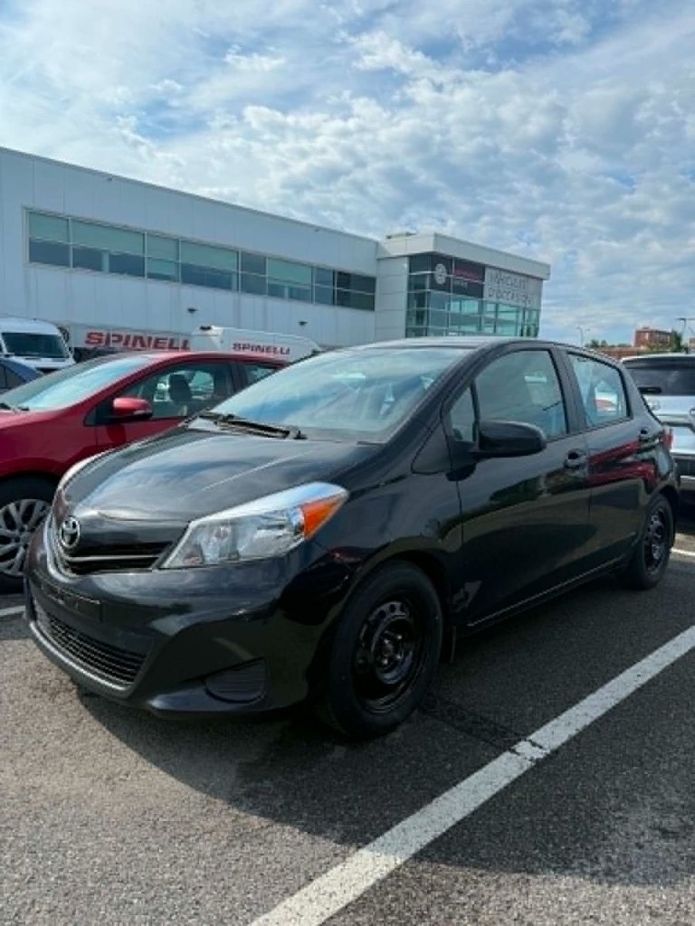2014 Toyota Yaris LE HATCHBACK