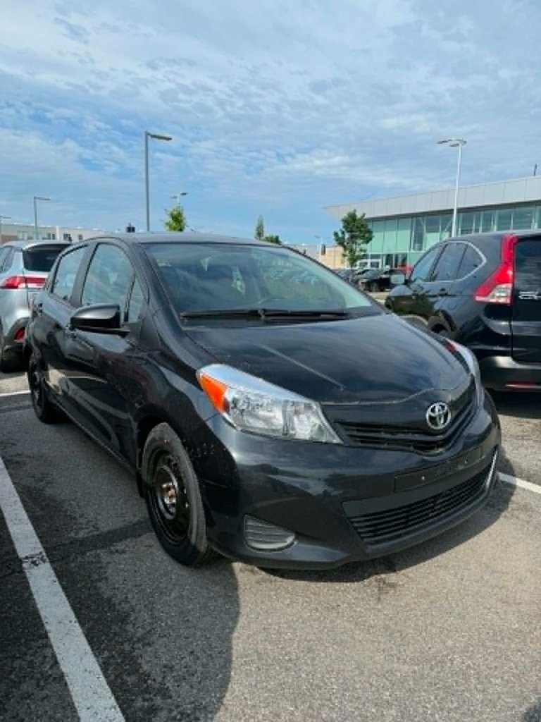 2014 Toyota Yaris LE HATCHBACK