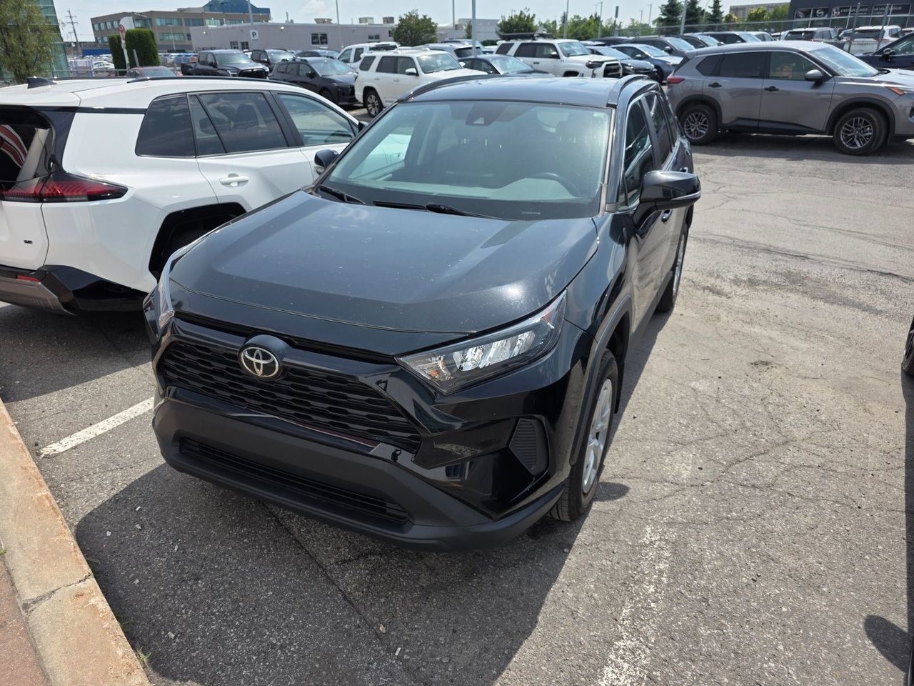 2021 Toyota RAV4 LE FWD