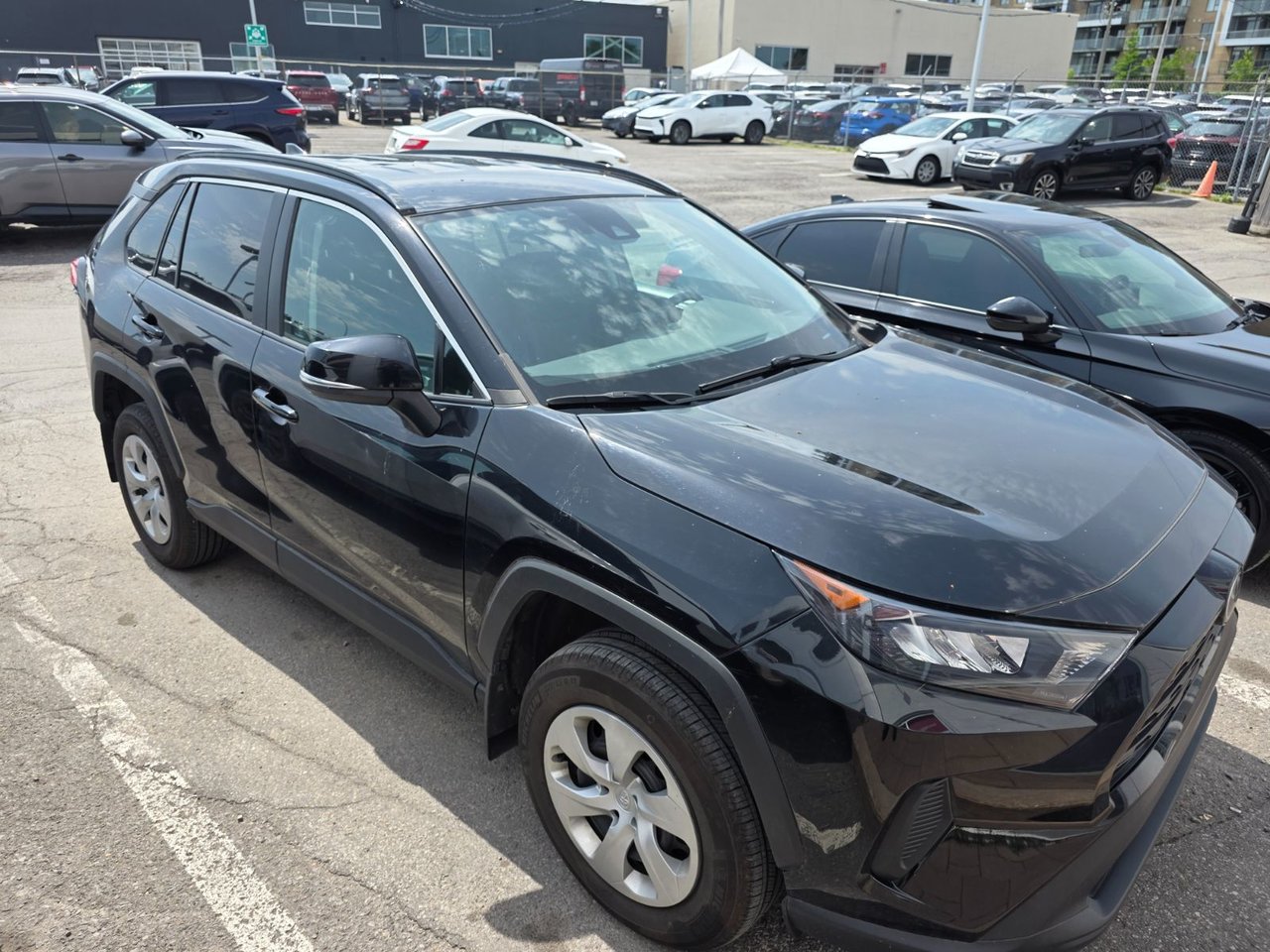 2021 Toyota RAV4 LE FWD
