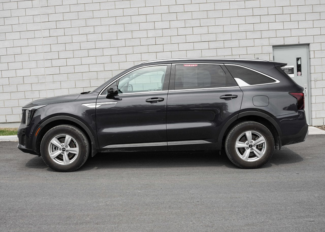 2025 Kia Sorento LX